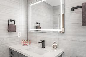 Upscale Luxurious Ocean Resort Vistas