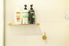 StayAU Hotel-Style Apartment BoxHill