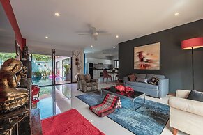 Iconic Art Decor 3BR Pool Villa Salika