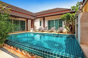 3BR Pool Villa Prima Near NaiHarn Beach