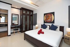 3BR Pool Villa Prima Near NaiHarn Beach