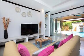 3BR Pool Villa Prima Near NaiHarn Beach