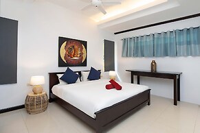 3BR Pool Villa Prima Near NaiHarn Beach