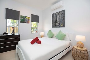 3BR Pool Villa Prima Near NaiHarn Beach