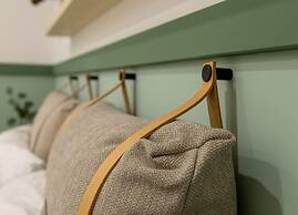 Lovely and tiny unit in the City center