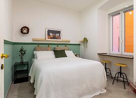 Lovely and tiny unit in the City center