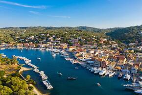 Niki Studio Tria in Lakka