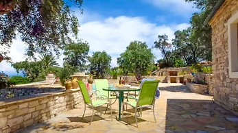 Villa Hara in Paxi With 2 Bedrooms and 2 Bathrooms