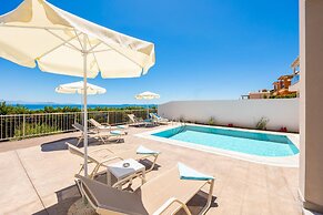 Villa Alora in Mparmpati