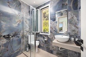 Villa Daisy in Mparmpati