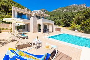 Villa Daisy in Mparmpati