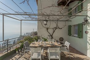 Giuliano s House - Amazing Lake View