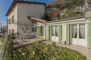 Giuliano s House - Amazing Lake View