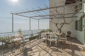 Giuliano s House - Amazing Lake View