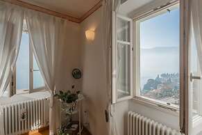 Giuliano s House - Amazing Lake View