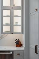 Panoramic Paradise 3BR Overlooking SMA