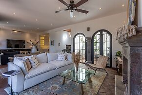 Panoramic Paradise 3BR Overlooking SMA