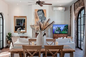 Panoramic Paradise 3BR Overlooking SMA