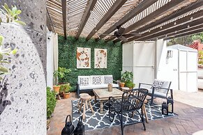 Panoramic Paradise 3BR Overlooking SMA