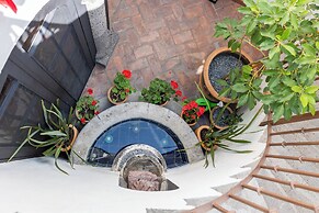 Panoramic Paradise 3BR Overlooking SMA