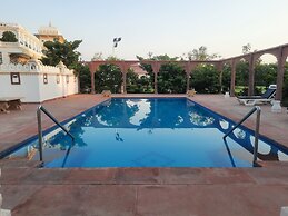 Yash Veer Resort