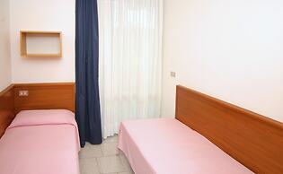 Coastal Comfort Flat Just 400m From the Beach