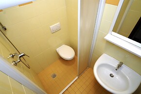 Coastal Comfort Flat Just 400m From the Beach