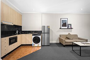 Melbourne City Suites