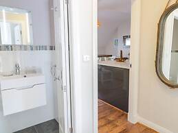 Uptown - Manhattan House