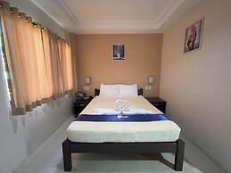 Argao Seabreeze Hotel powered by Cocotel