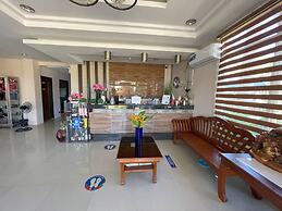 Argao Seabreeze Hotel powered by Cocotel