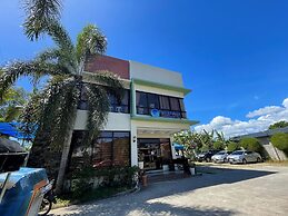 Argao Seabreeze Hotel powered by Cocotel