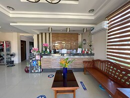 Argao Seabreeze Hotel powered by Cocotel