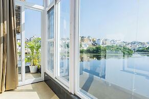 Natural Lake View Hotel