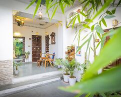 Natural Lake View Hotel