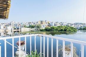 Natural Lake View Hotel