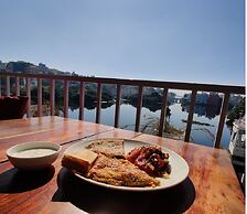 Natural Lake View Hotel