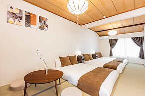 Camellia Tengachayakita