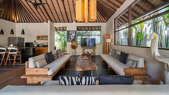 Chic Seminyak Retreat With Private Pool Haven