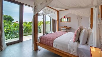 Chic Seminyak Retreat With Private Pool Haven