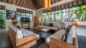 Chic Seminyak Retreat With Private Pool Haven