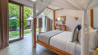 Chic Seminyak Retreat With Private Pool Haven