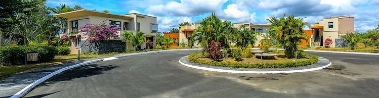 Azura Golf Resort & Spa