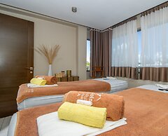 Azura Golf Resort & Spa