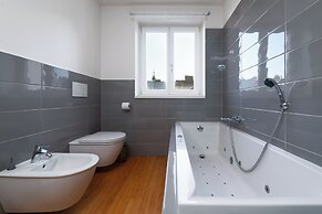 4-room apartment near Charles Square