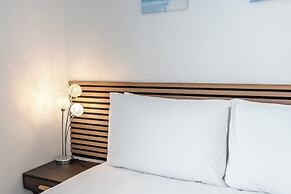 Hampshire Charming House