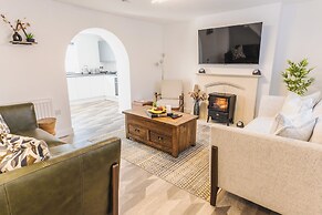 Hampshire Charming House