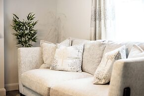 Hampshire Charming House