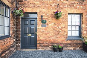 Hampshire Charming House