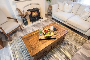 Hampshire Charming House